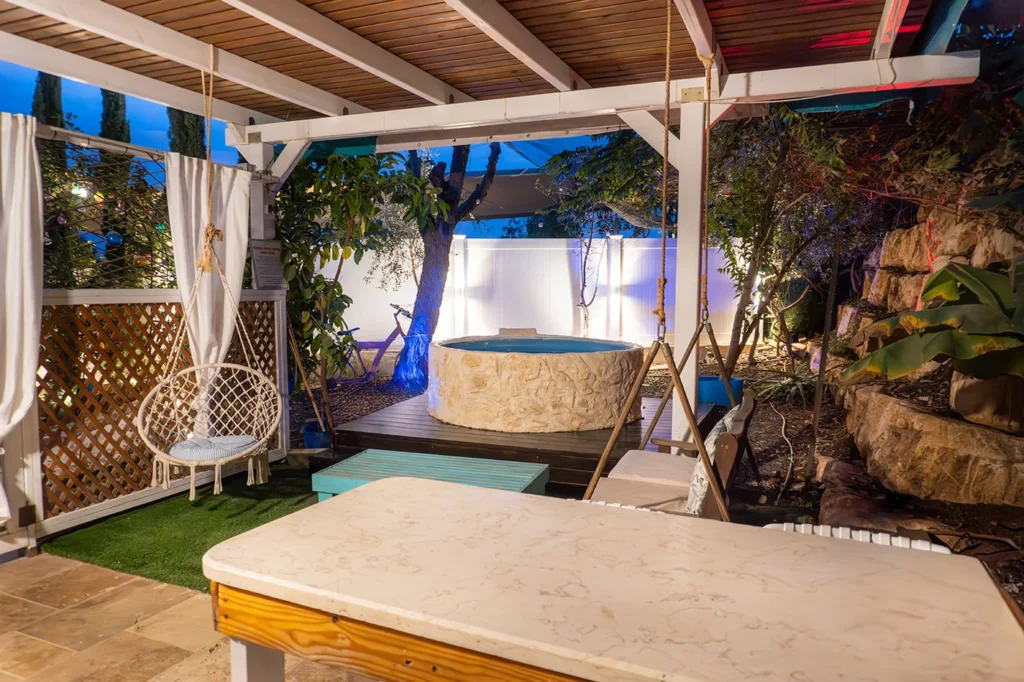 סוויטת נוף גלבוע - מבט למרחב החוץ